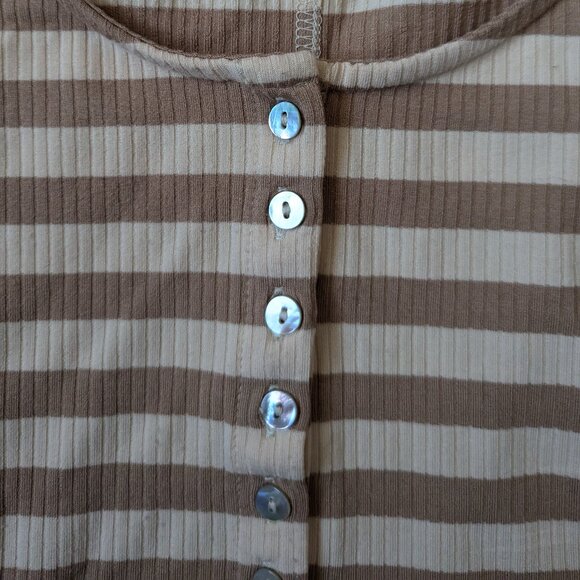 Lovers + Friends Henley Top - Picture 4 of 8